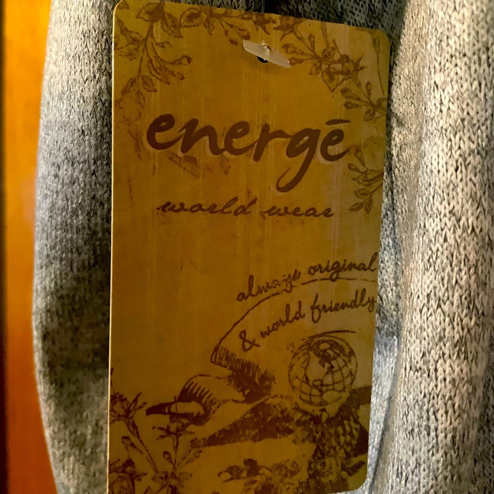 New Energe Top Size Medium 🪁 - Picture 5 of 5